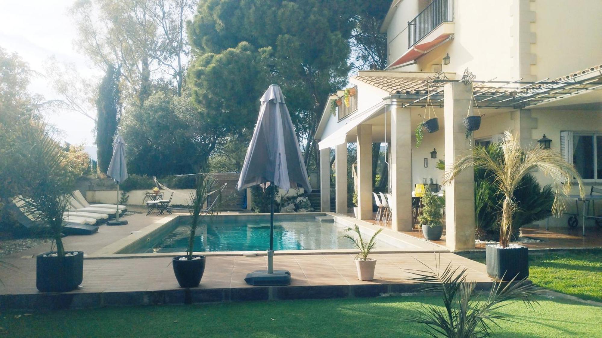 Les Canyes Cottage, Private Villa Resort Piera Zimmer foto